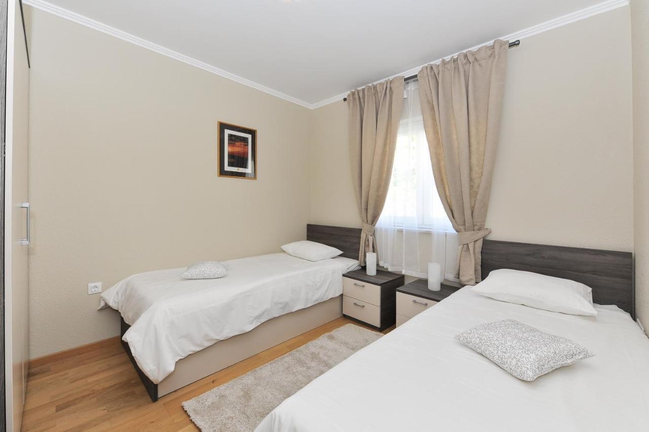 Apartmani Peric 1 Meka Draga Obrovac Exterior photo